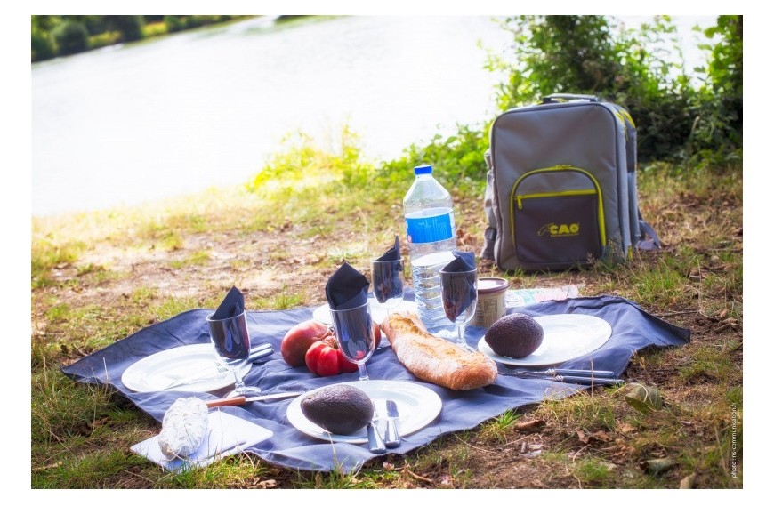 Sac à dos isotherme de pique-nique avec vaisselle de chez CAO - Latour  Tentes et Camping