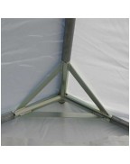 Tente de réception plein air 5 x 12 m TRIGANO installée pour événement extérieur﻿