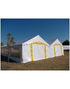 Tente de réception plein air 5 x 12 m TRIGANO installée pour événement extérieur﻿